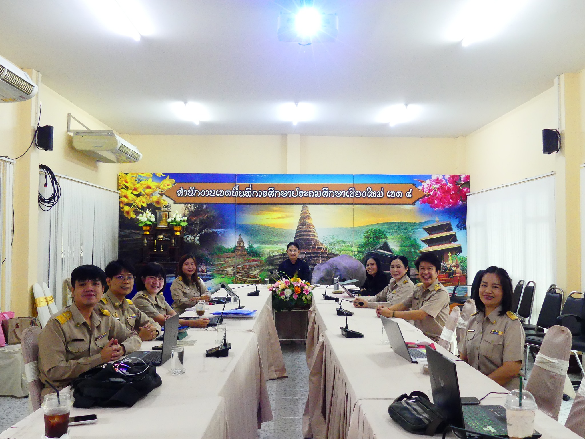 การประชุมการนิเทศการศึกษาขั้นพื้นฐาน ประจำเขตตรวจราชการ สู่การพัฒนาคุณภาพการศึกษาอย่างยั่งยืน ตามนโยบายเรียนดี มีคุณธรรม ปีงบประมาณ พ.ศ. 2569 ผ่านระบบออนไลน์ Zoom Meeting