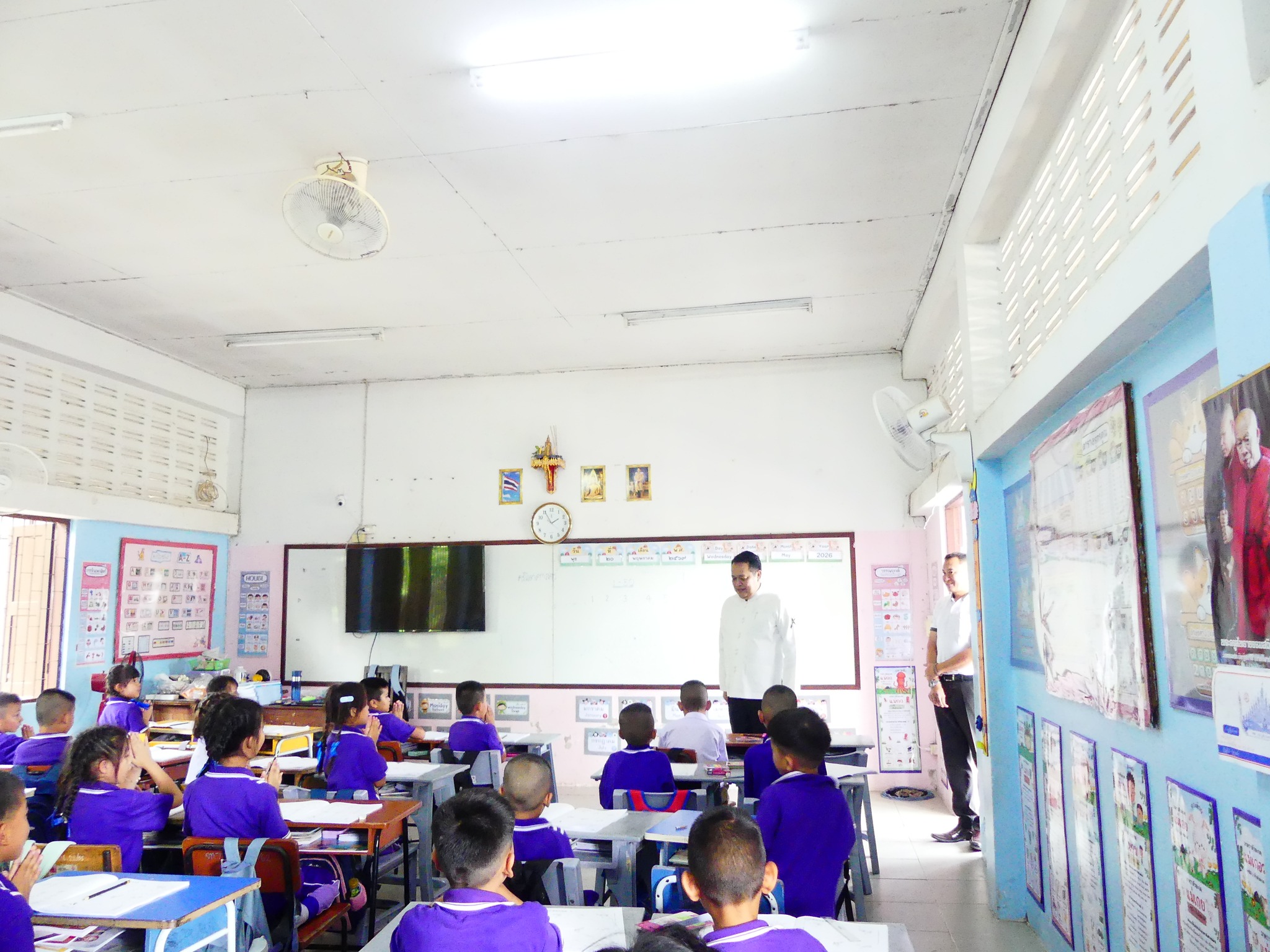 ผอ.สพป. เชียงใหม่ เขต 4 เดินทางไปตรวจเยี่ยม โรงเรียนบ้านดง โรงเรียนวัดจอมทอง และ โรงเรียนบ้านสันผักหวาน