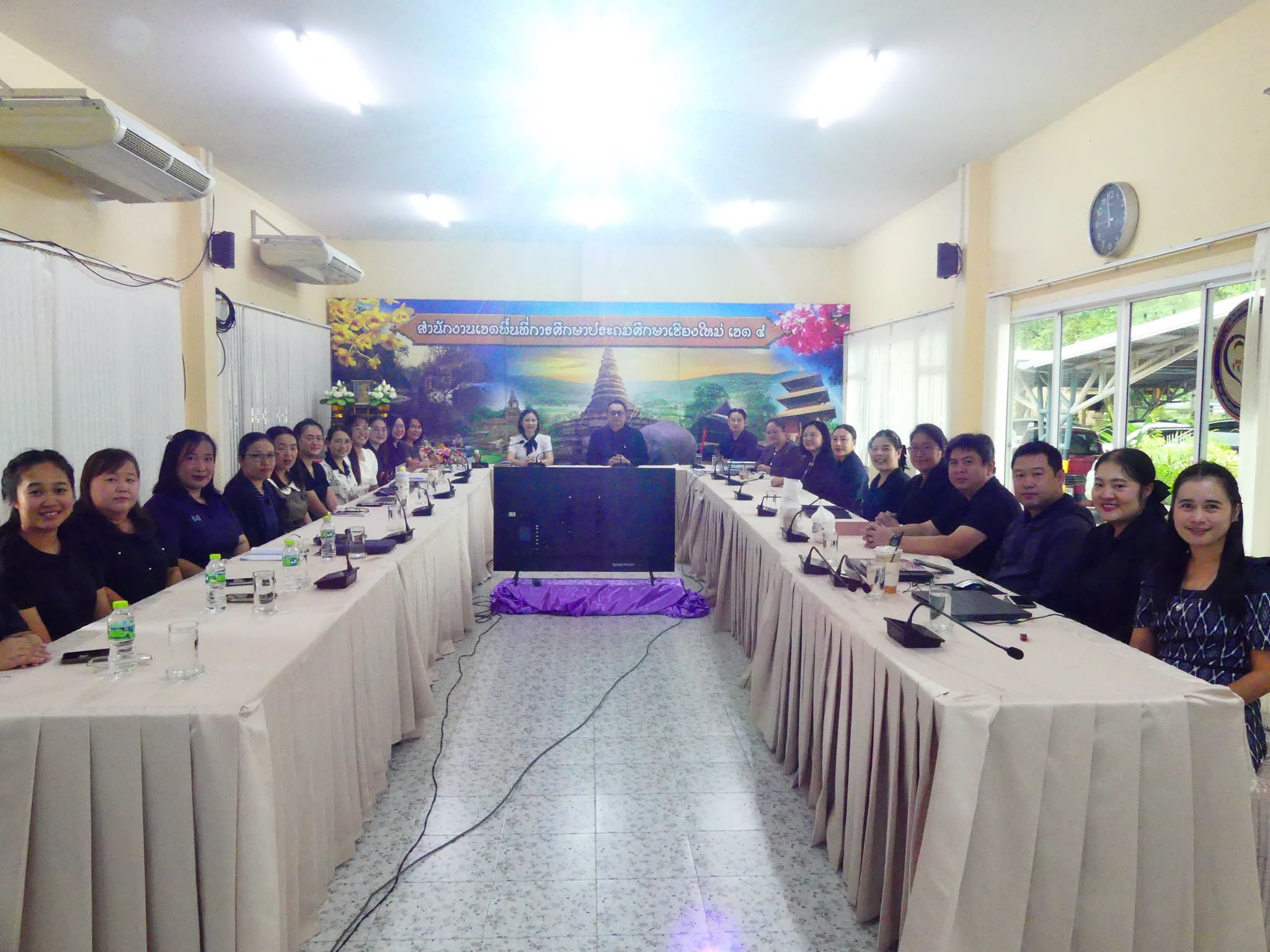 การประชุมสะท้อนผล-ถอดบทเรียนวิธีการปฏิบัติที่ดี (Best Practice) ของสถานศึกษา ผู้บริหารสถานศึกษา ครูต้นแบบแกนนำการส่งเสริมพหุปัญญาผู้เรียน